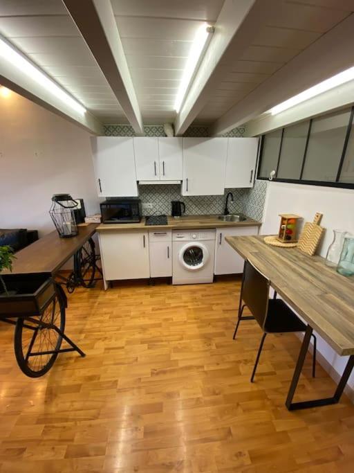 贝纳尔马德纳Klimatyczny Loft I Egzotyczny Basen公寓 外观 照片